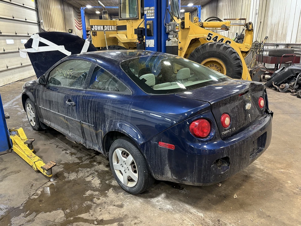 Used Front Left Exterior Door Handle fits: 2008 Chevrolet Cobalt front body colo - Image 4 of 4