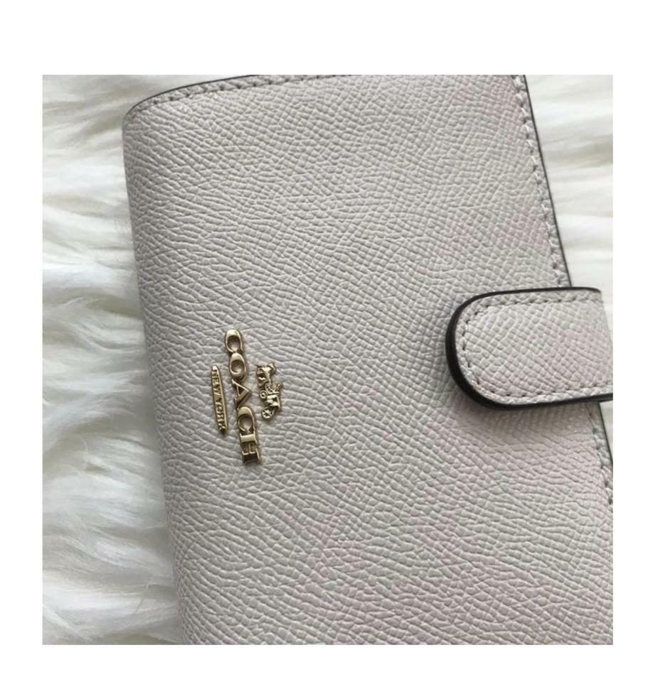 NWT Coach Corner Zip Medium In Croosgrain Leather F11484 Wallet
