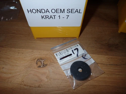 Honda OEM 91203-292-005 OIL SEAL 8X34X8
