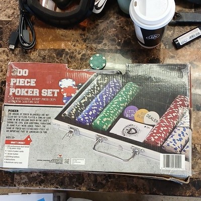 Cardinal Poker Casino 300-Piece Set w/ 11.5g Chips & Aluminum Case