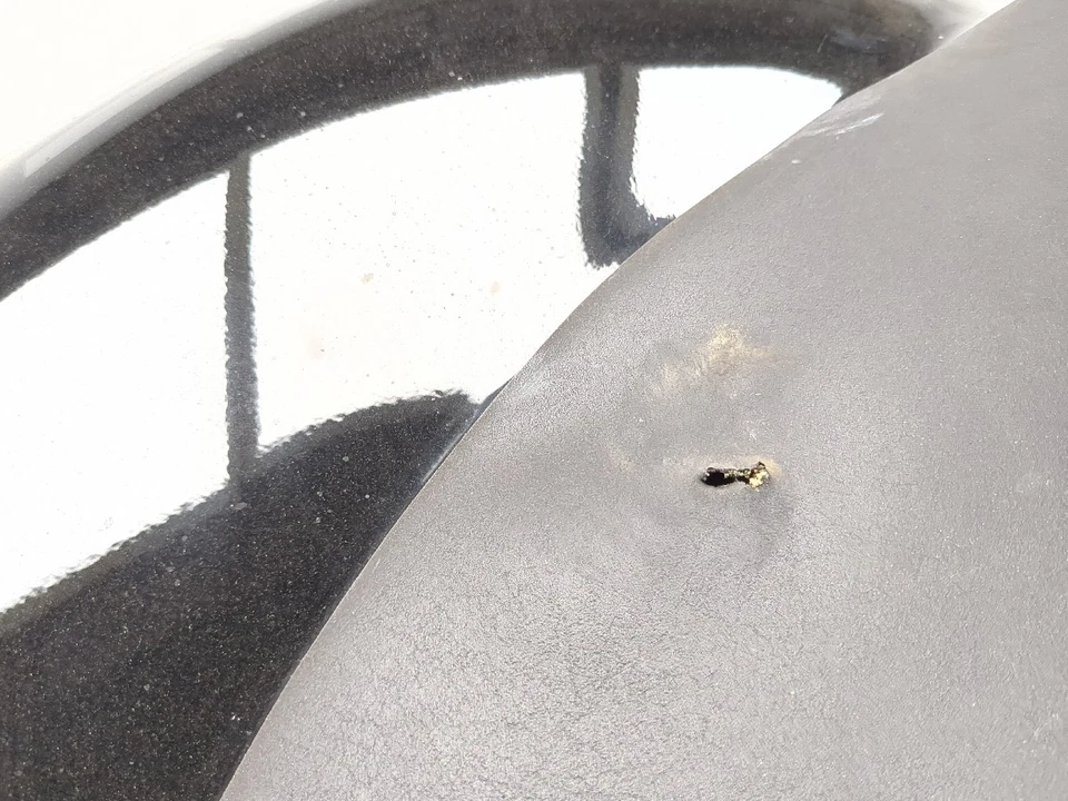 Крышка переднего правого обтекателя 05–09 BMW K1200LT 46632307940 - Изображение 4 из 4