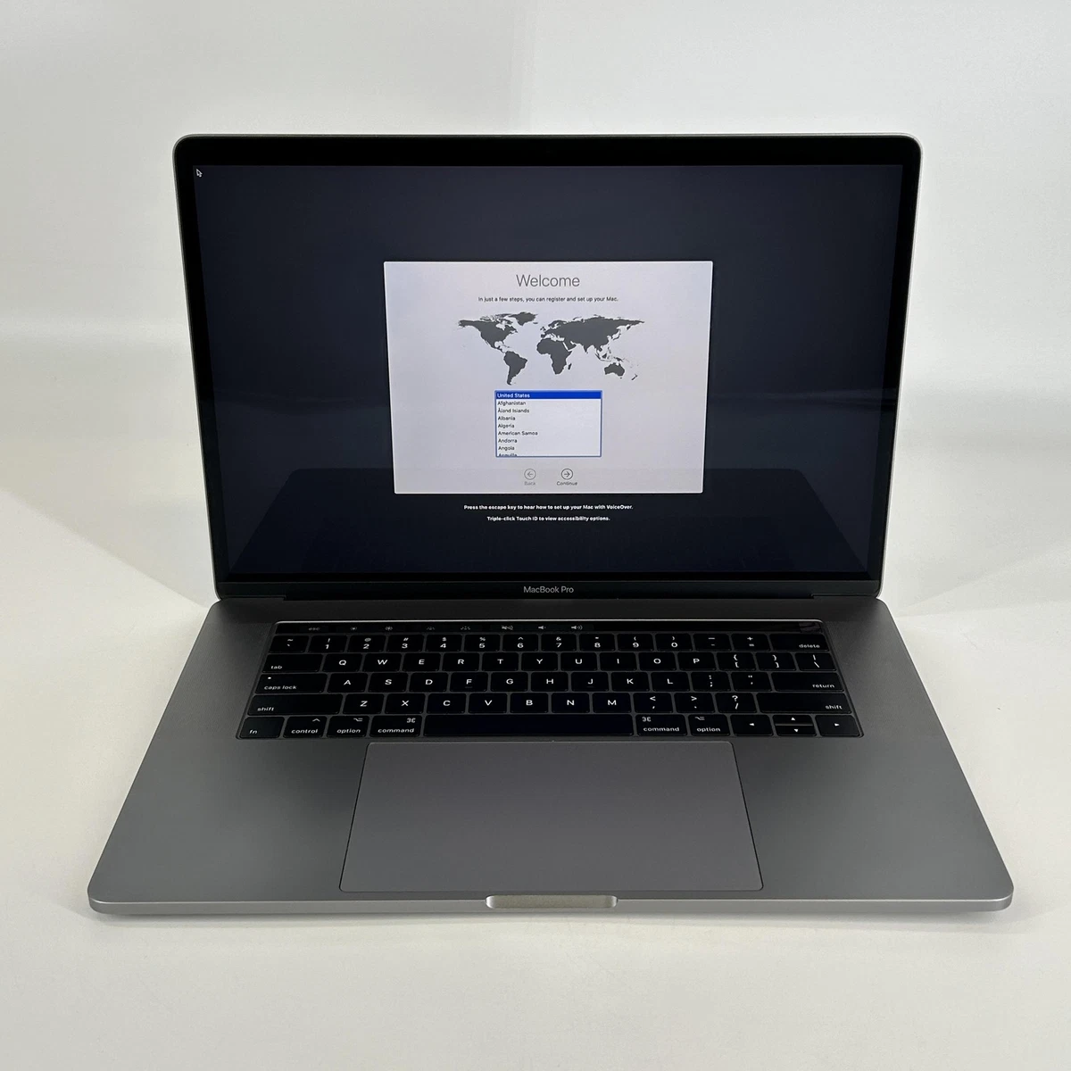 MacBook Pro 2017 15.4インチ シルバー Amazon.com: Apple Mid 2017 MacBook Pro with 2.8GHz Intel Core i7