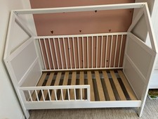 Hausbett, Kinder- und Juniorbett (0-6 Jahre), umbaubar, weiß, Außenmaß 145x80cm