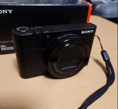 Sony Cyber-shot DSC-RX100 III RX100M3 20.1MP Compact Digital