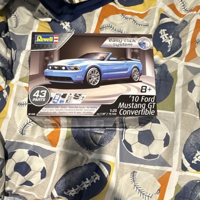 Revell Easy-Click System '10 Ford Mustang GT Convertible Blue Model Kit 1:25