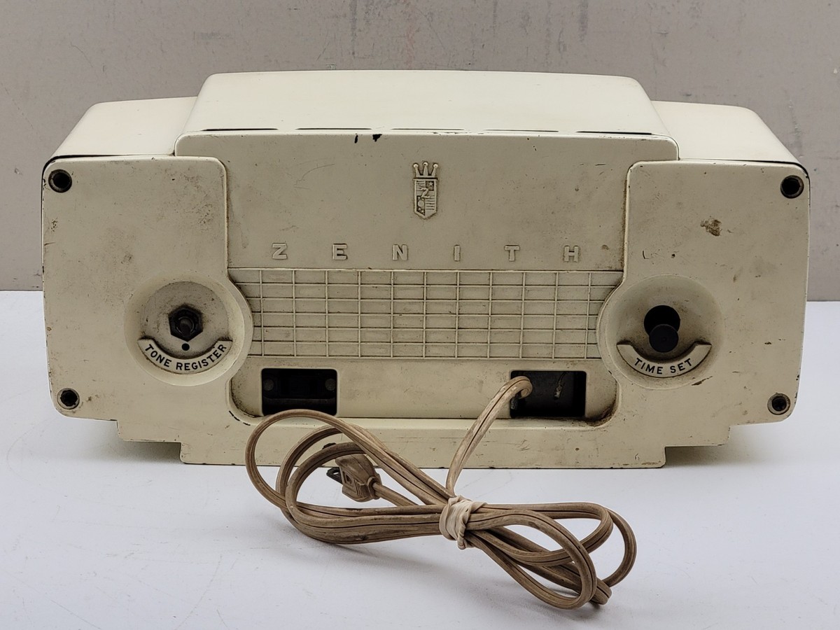 Vintage 1950s MCM Zenith K622 Vacuum Tube AM Radio Alarm Clock