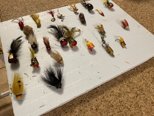 Vintage Assorted Fly Fishing Lures GREAT ASSORTMENT!! - Picture 12 of 12