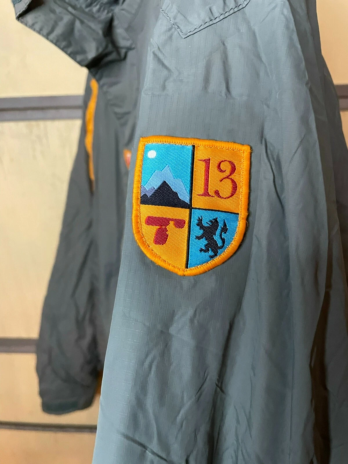 burton vintage used snowboard jacket