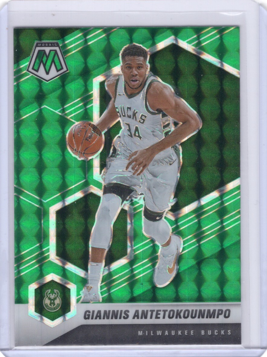2020-21 Panini Mosaic Green Giannis Antetokounmpo Milwaukee Bucks #80