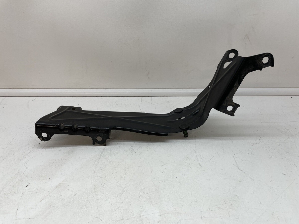 2019-2023 DODGE RAM 1500 REAR RIGHT PASSENGER SIDE BRACKET SUPPORT  