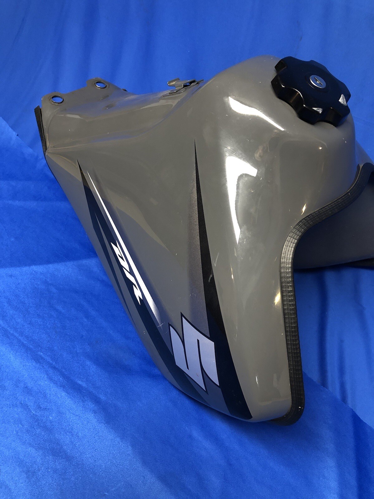 Suzuki DR650 Fuel Gas Tank Oem Stock DR650SE eBay