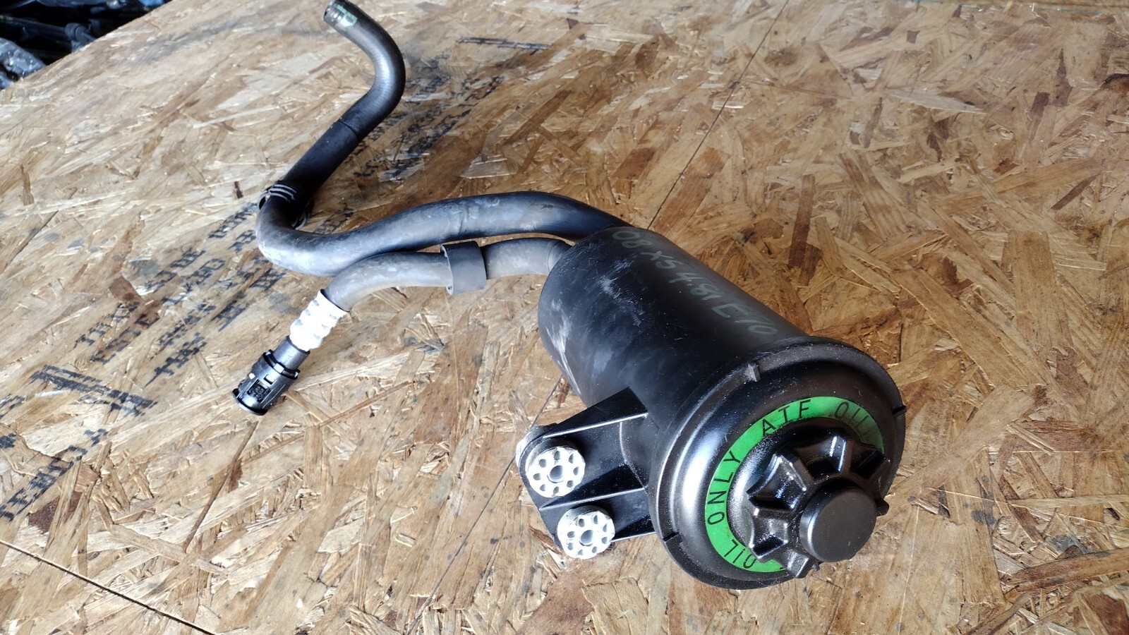 BMW POWER STEERING OIL FLUID RESERVOIR TANK BOTTLE E70 7 SERIES X5