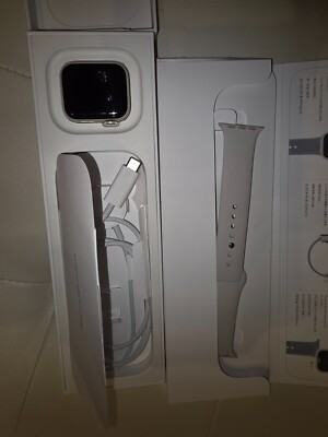 APPLE Watch SE 2023 GPS 44 mm Aluminium Sportband Sturmblau M/L MREE3QF/A B-WARE