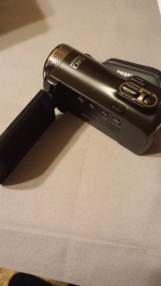 Samsung SMX-F50BP Digital Camcorder (Hardly Used) - Image 4 of 4