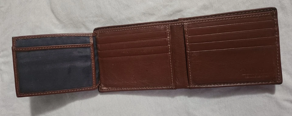 Timberland Brown Leather Wallet RFID Bifold Used - Image 4 of 4
