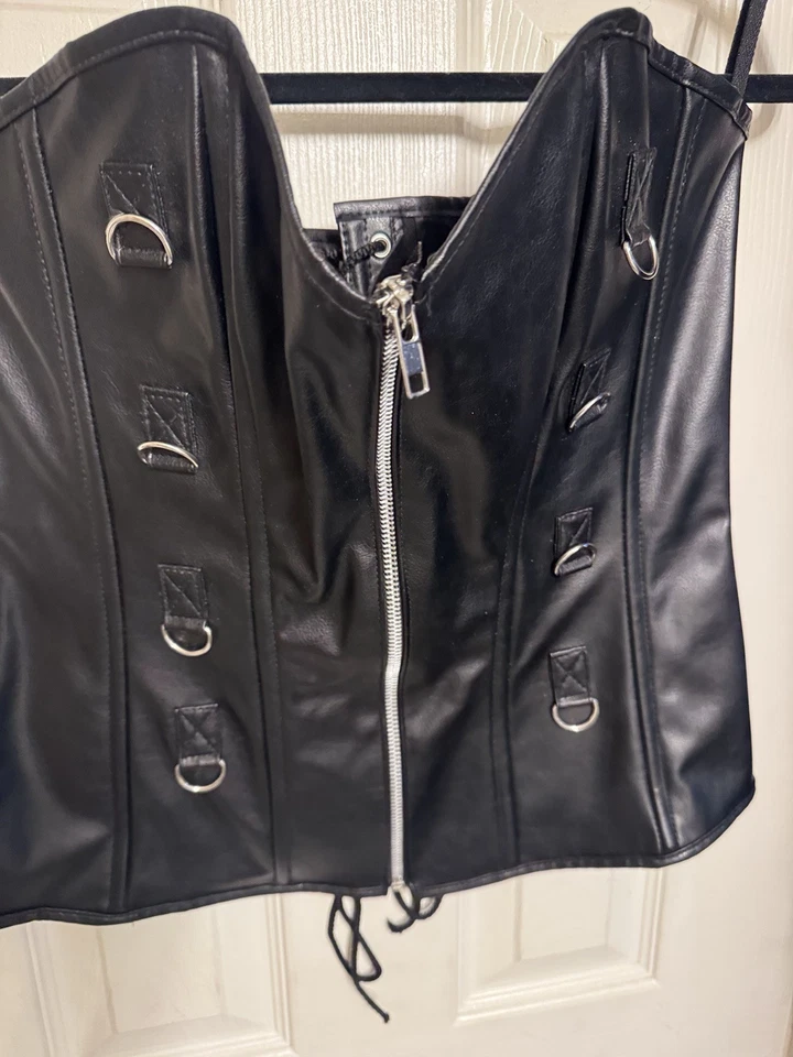 💣💣Allure Lingerie Black Faux Leather Bustier Size XL💣💣 - Image 3 of 4