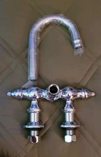 Elizabethan Classics 2-Handle Claw Foot Tub Faucet w/out Handles - Chrome  - NEW