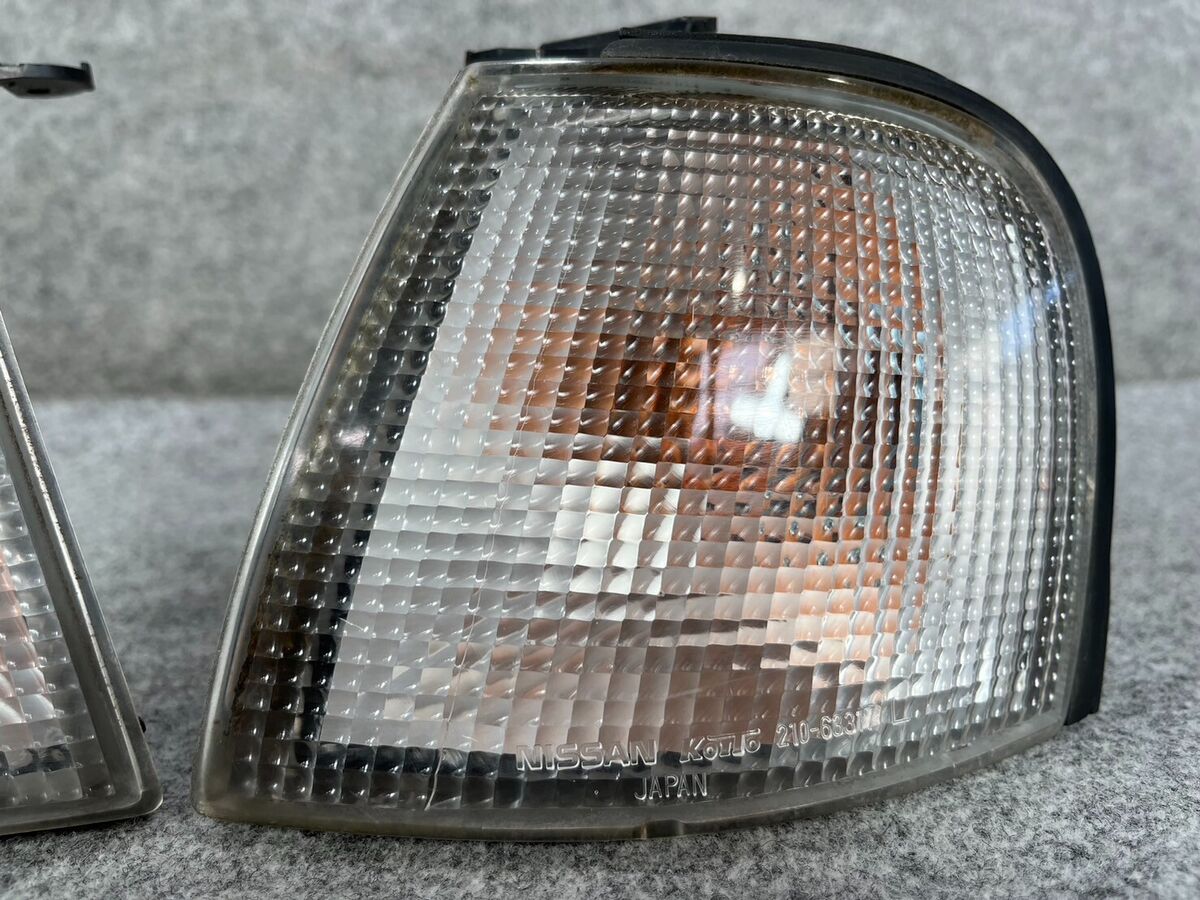 Primera P10 Nissan OEM Genuine Turn Signal Lights Corner Primera P10 Nissan OEM Genuine Turn Signal Lights Corner