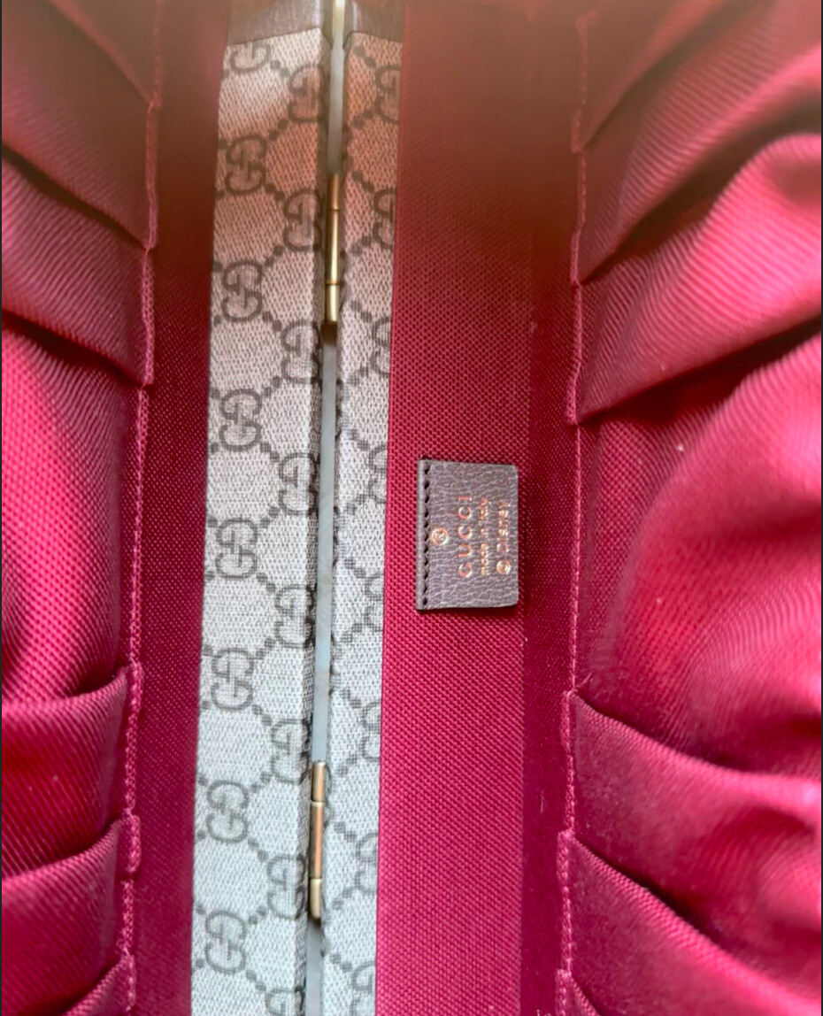 Gucci X Disney Donald Duck Mini-Trunk + Canvas GG Beauty Case | eBay
