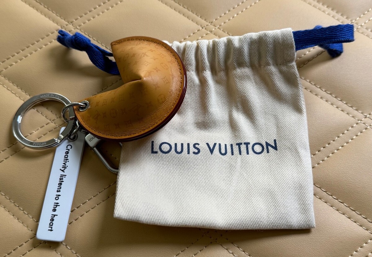 アクセサリーその他 Louis Vuitton LV Fortune Cookie Bag Charm&KeyHolder MP3454 Louis Vuitton Fortune Cookie Bag Charm and Key Holder MP3454