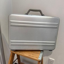 Zero Halliburton Aluminium Brief attache case Dial Lock Business Bag Silver