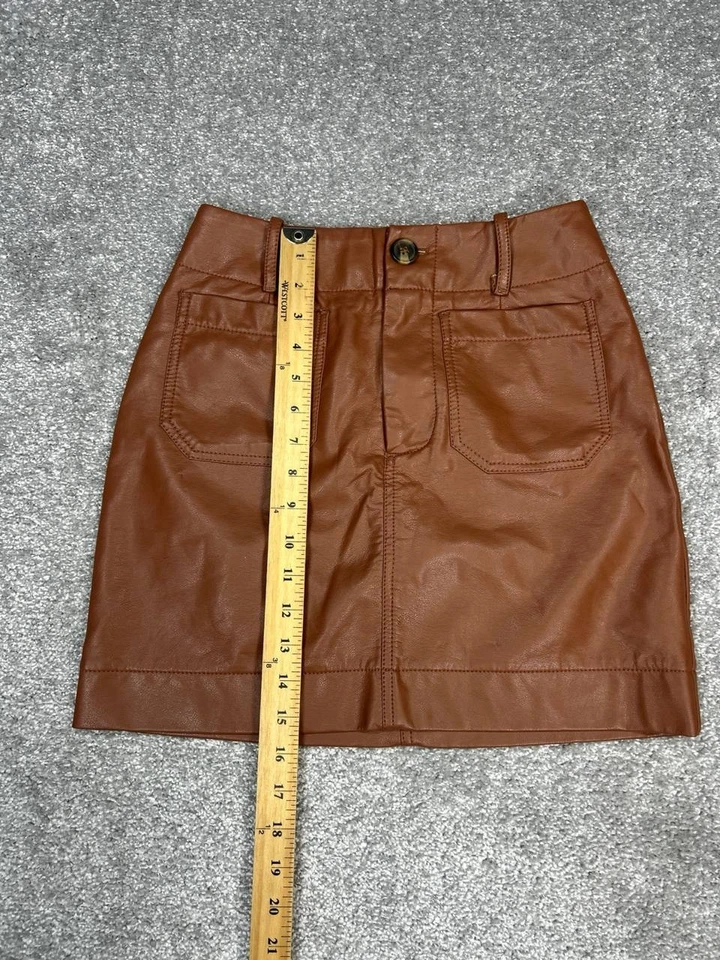 Minifalda informal de cuero vegano Maeve By Anthropologie para mujer XXS marrón línea A Foto 3 de 4
