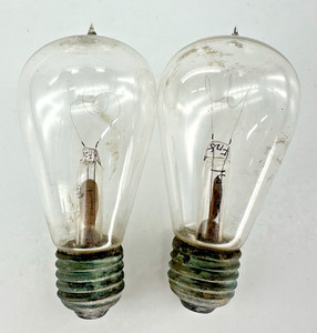 Antique early-1900s Edison-licensed carbon-filament Light bulbs by G.E. X 2