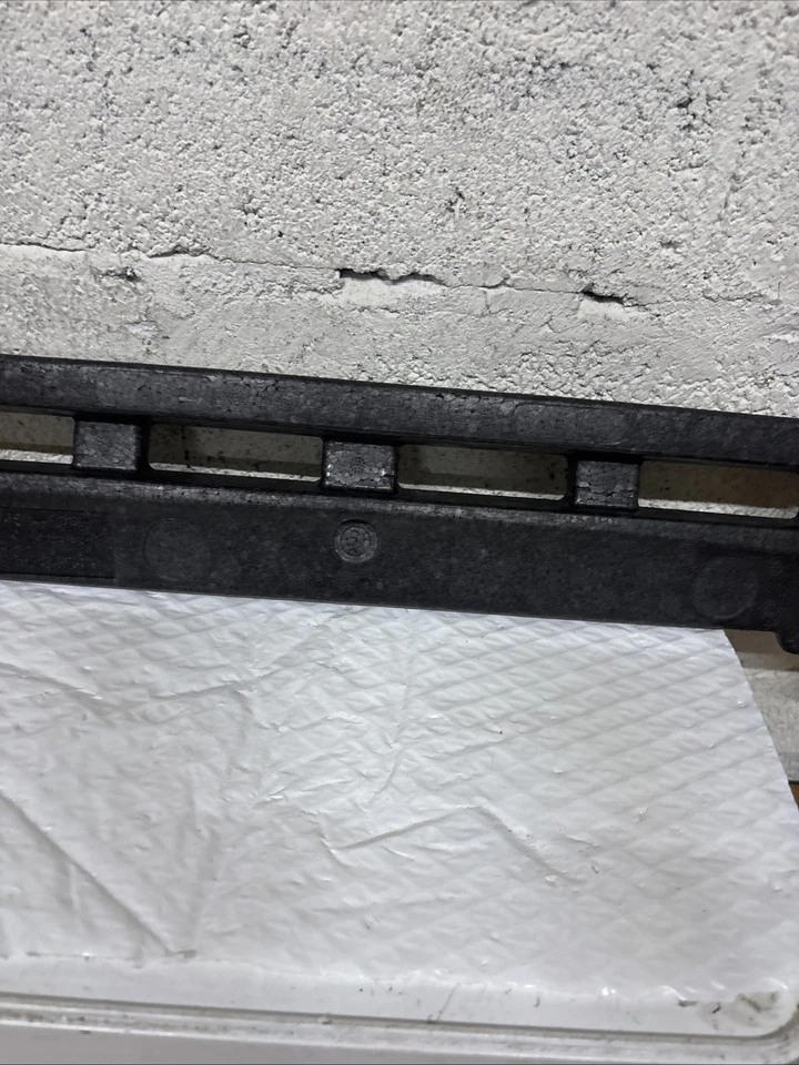 Amortiguador de espuma para parachoques trasero Porsche 911 992 2020-2024 #924 Foto 4 de 4