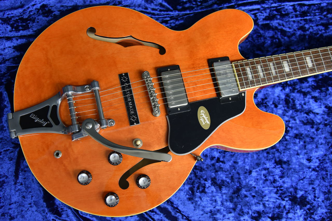 Epiphone Inspired by Gibson ES-335 Bigsby Watermelon Red Epiphone Inspired by Gibson ES-335 Bigsby Watermelon Red