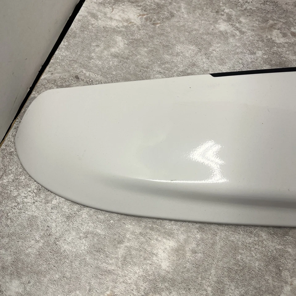 2002-2009 Chevrolet Trailblazer Rear Spoiler w/ 3rd Third Brake Light White READ - Image 2 of 4