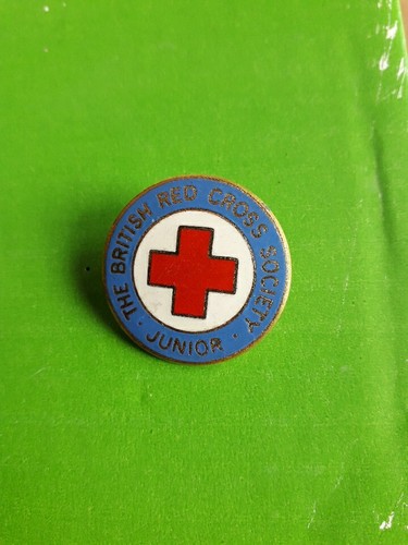 THE BRITISH RED CROSS SOCIETY JUNIOR LARGE BADGE - Picture 2 of 3