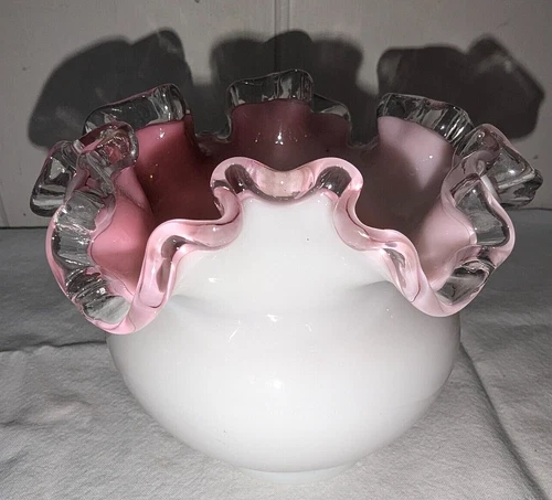 Fenton White White & Pink Melon Glass Vase Rose Bowl Ruffled Edge 5 in Diameter