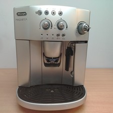 Delonghi Magnifica Macchina da Caffè ESAM2600 Argento/Nero