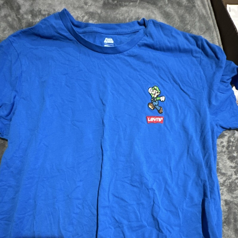 Levi's x Super Mario Men's M Blue Luigi Graphic Crew Neck                 (0057)
