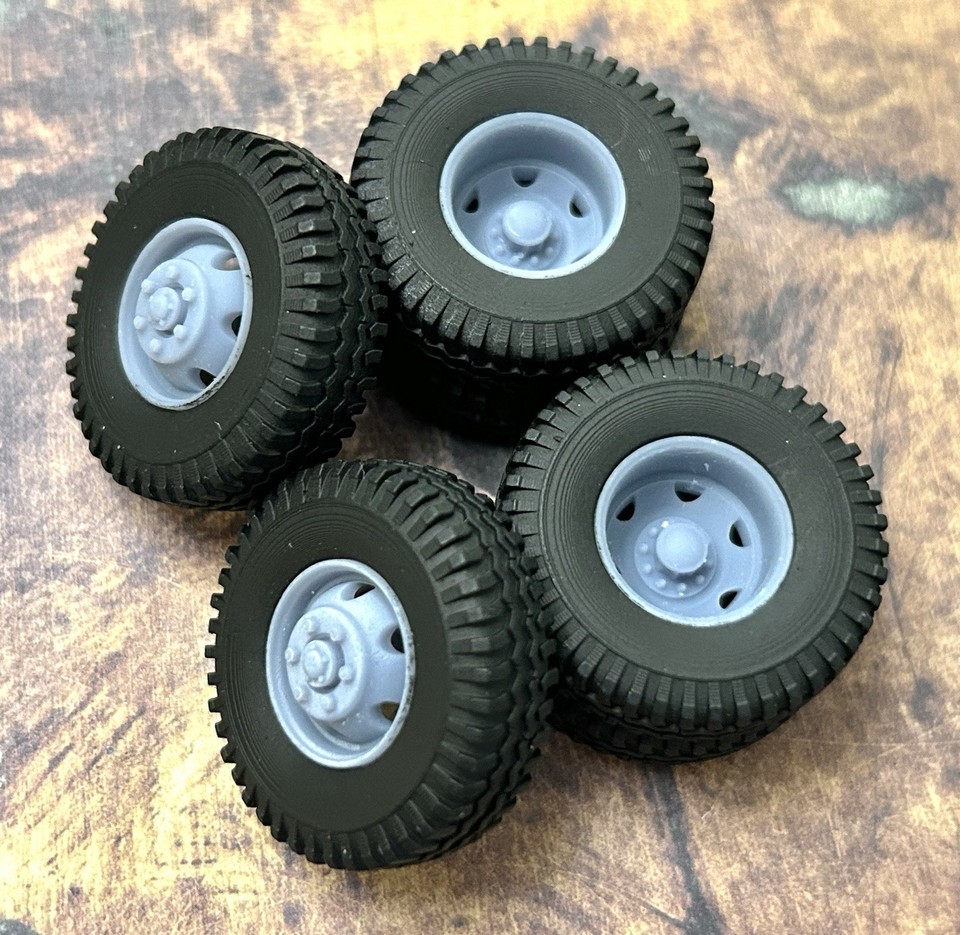 Resin 1/24 Scale: 15-inch “6-Hole” Dually Wheels W/ Commercial Truck ...
