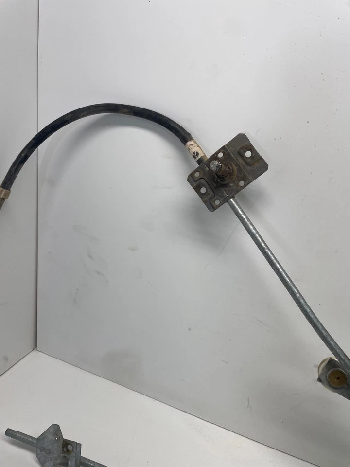 Jeep Cherokee XJ 84-96 Passenger Front Door Crank Window Regulator 55154716 - Image 4 of 4