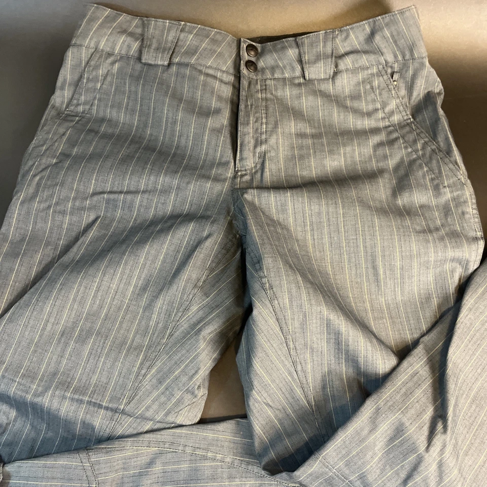 Columbia Women’s Omni Tech Titanium Gray Striped Snow/Ski Pants Large Outdoors - Image 2 of 4