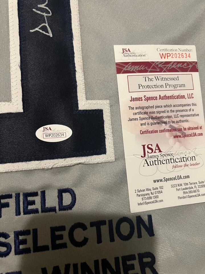 Dave Winfield Signed New York Yankees Career Highlight Stat Jersey (JSA COA)  - Image 3 of 4