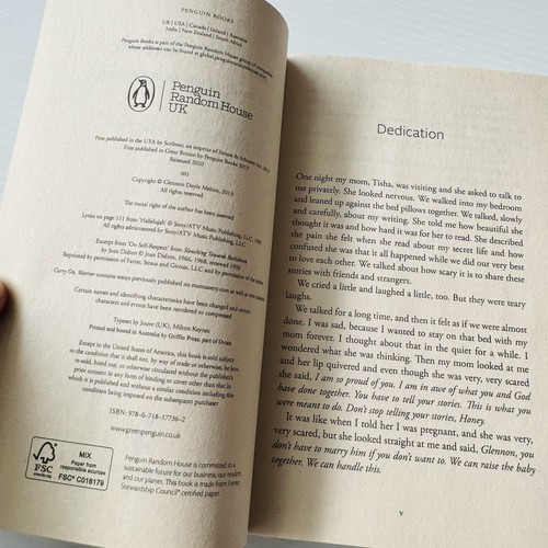 Carry On, Warrior: From Glennon Doyle, the #1 bestselling author of Untamed... - Picture 4 of 5