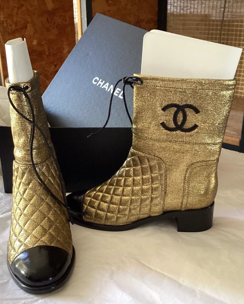 Brand New ✿*ﾟChanel Quilted Leather and gold fabric short boots