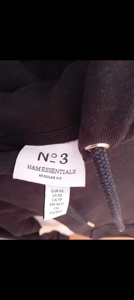Pull à capuche H&M noir – Taille XS – 1 € - Photo 2/2