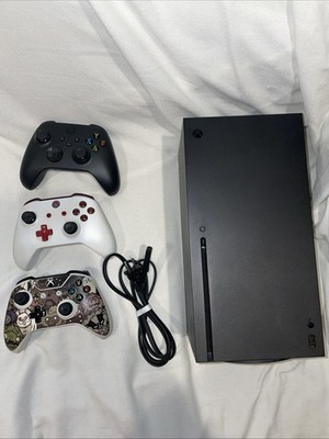Xbox Series X 1TB Black Console with 3 controllers Power Cord READ DESCRIPTION
