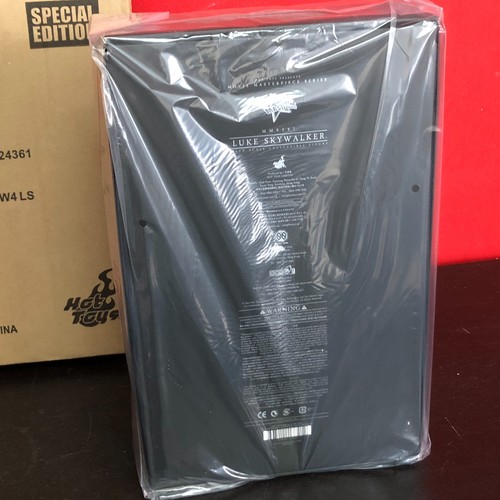 Hot Toys MMS297 IV A New Hope 1/6 Luke Skywalker Hamill Special Ver - Picture 2 of 6
