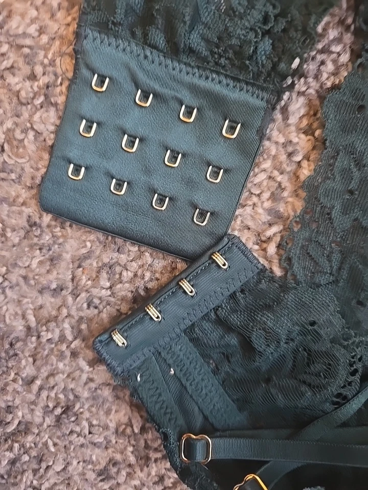 AERIE WIRELESS BRA SIZE MEDIUM - Image 4 of 4