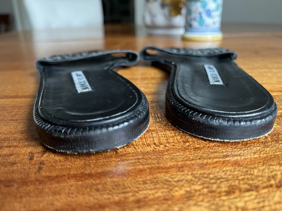 Sandálias Manolo Blahnick pretas 37 EUA 6,5-7 - Imagem 4 de 4