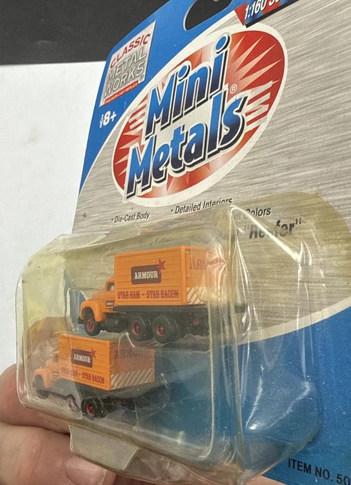 Classic Metal Works 50261 International R-190 Armout Star Reefer - NIB - Image 3 of 4