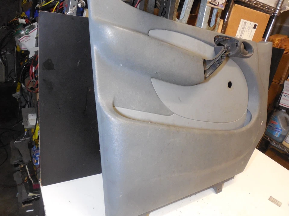 Panel de moldura de puerta delantera izquierda 9017201270 02-06 Mercedes Dodge Sprinter A 9017201370 Foto 3 de 4