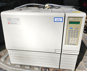 Shimadzu GC-17A Gas Chromatograph With A Large Group Of Accessories AMAZING
