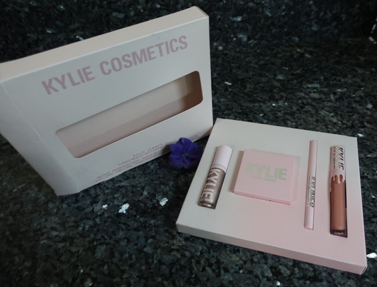 Kylie cosmetics カイリーコスメティックス 4点セット新品 Kylie cosmetics 4 piece beauty set high gloss eyeliner lipstick