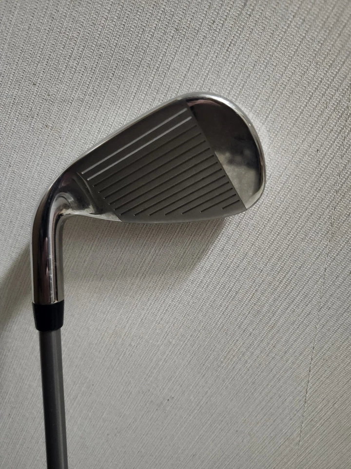LADIES CALLAWAY ROGUE SINGLE 8 IRON ALDILA LADIES GRAPHITE SHAFT EXCELLENT COND. - Image 3 of 4